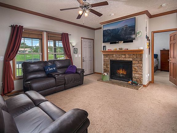 4th image of 214 Church Meadows Ct