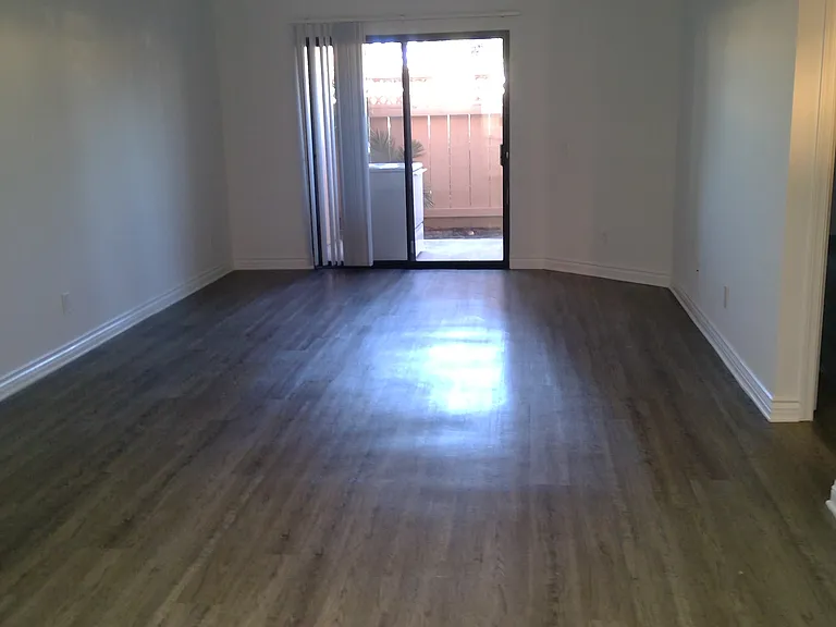 Portofino Apartments — Photo 28