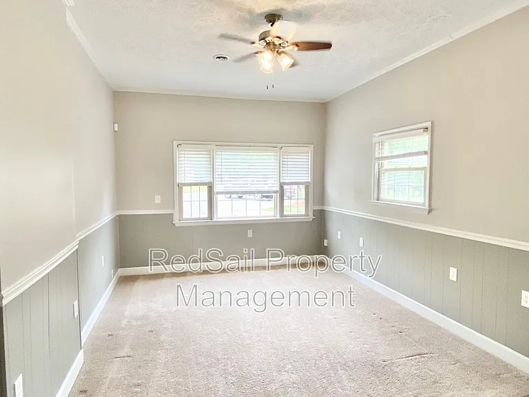 119 Cindy Cir — Photo 9