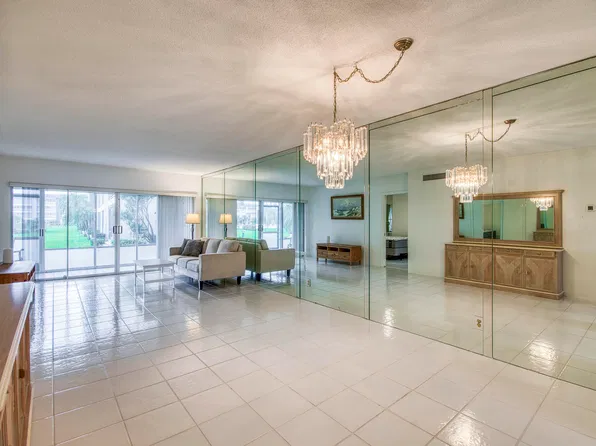 3351 Spanish Trail #113, Delray Beach, FL 33483