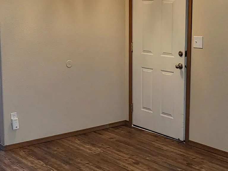 375 Dean Ave — Photo 2