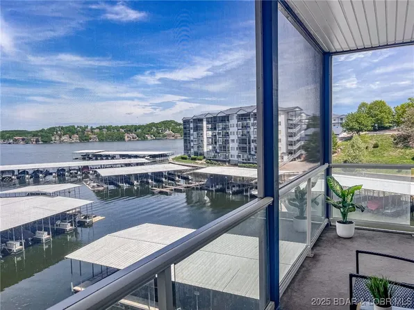 151 Upper Monarch Cove Dr Unit 3D, Lake Ozark, MO 65049