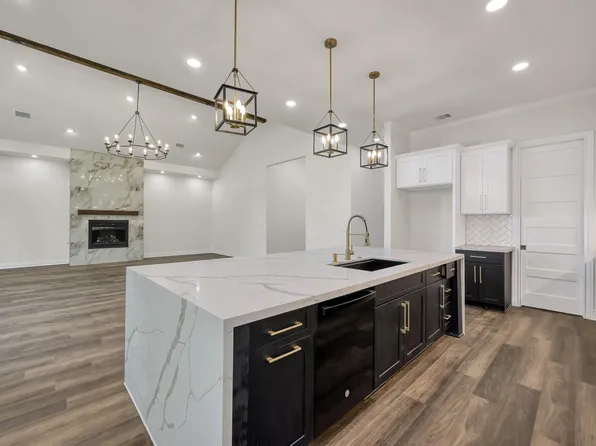101 Bermuda Cir, Montgomery, TX 77356