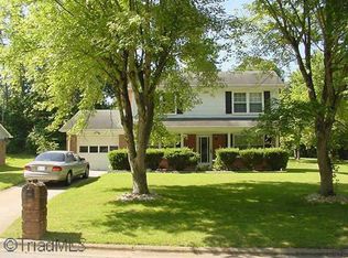 4104 Falconridge Rd, Greensboro, NC 27405