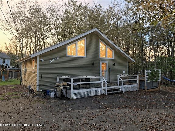 3rd image of 3223 Carobeth Dr