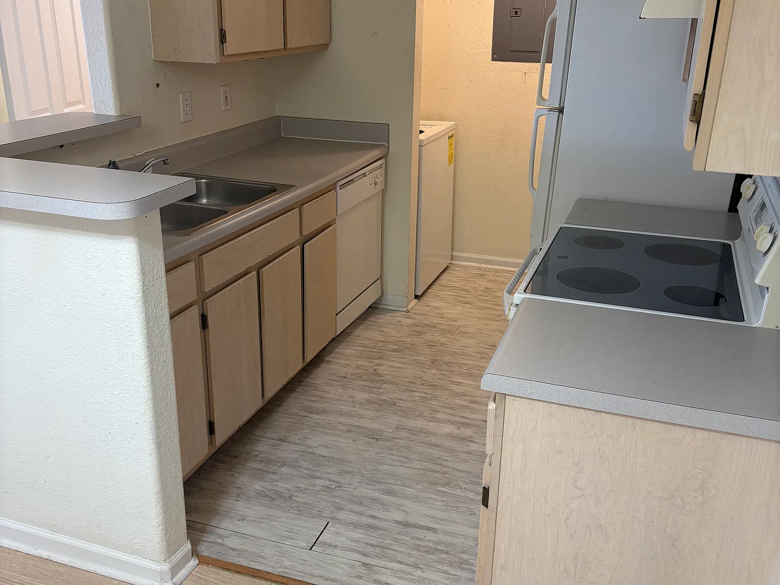 2 bed, 2.0 bath, $1,550 — Photo 2