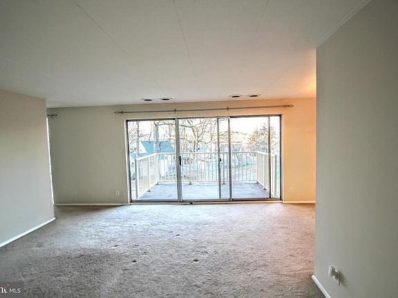 4th image of 2610 Indian Dr #36