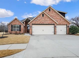 3208 Saint Fergus Dr, Edmond, OK 73034