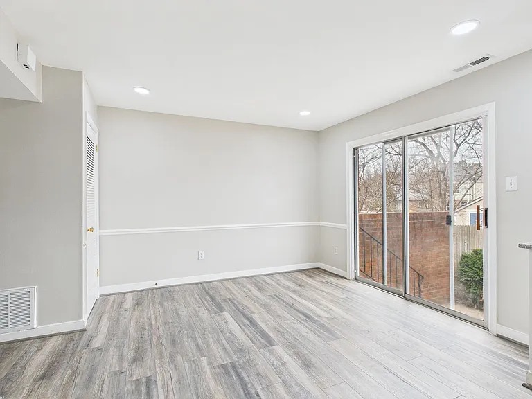 2222 Brightmoor Ct — Photo 14