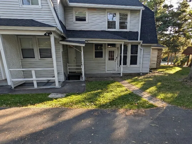 100 Ryckman Driveway & Rear Entrance to Apt 1