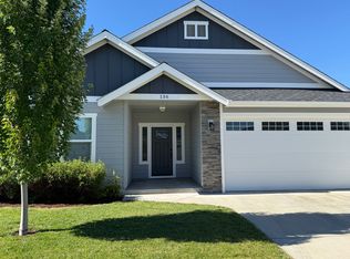 136 SW Annaberry Ln, Grants Pass, OR 97527