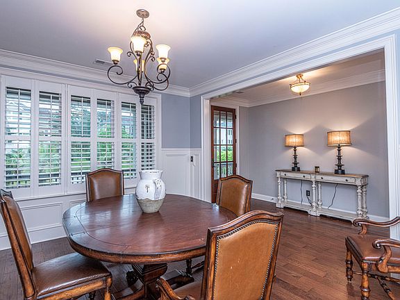 5th image of 1789 W Canning Dr