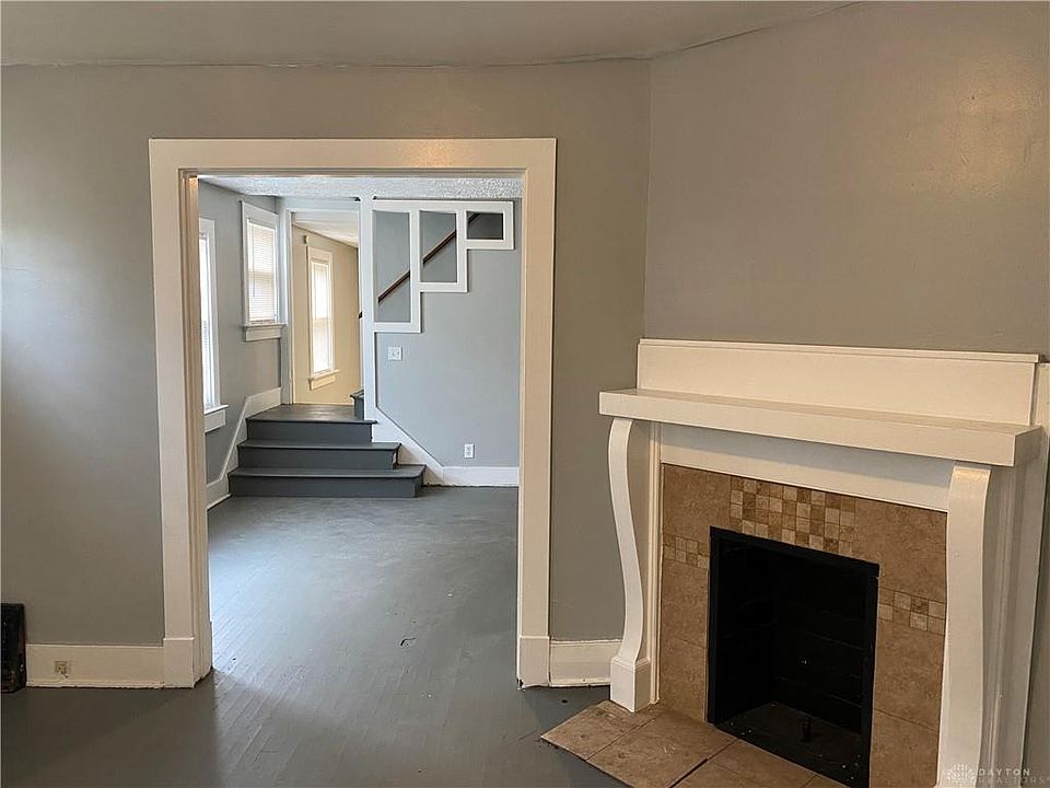 1st image of 412 5 Oaks Ave