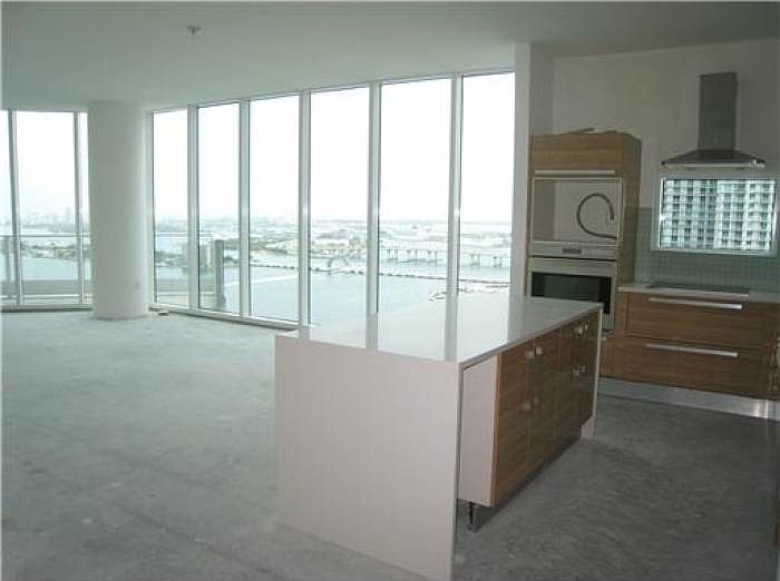 2nd image of 2020 N Bayshore Dr APT 1003
