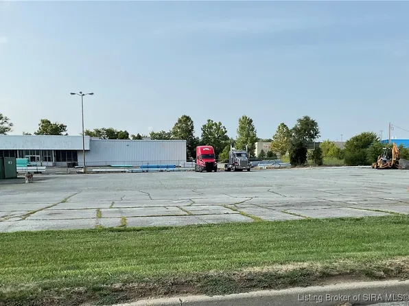 748 Clifty Drive, Madison, IN 47250