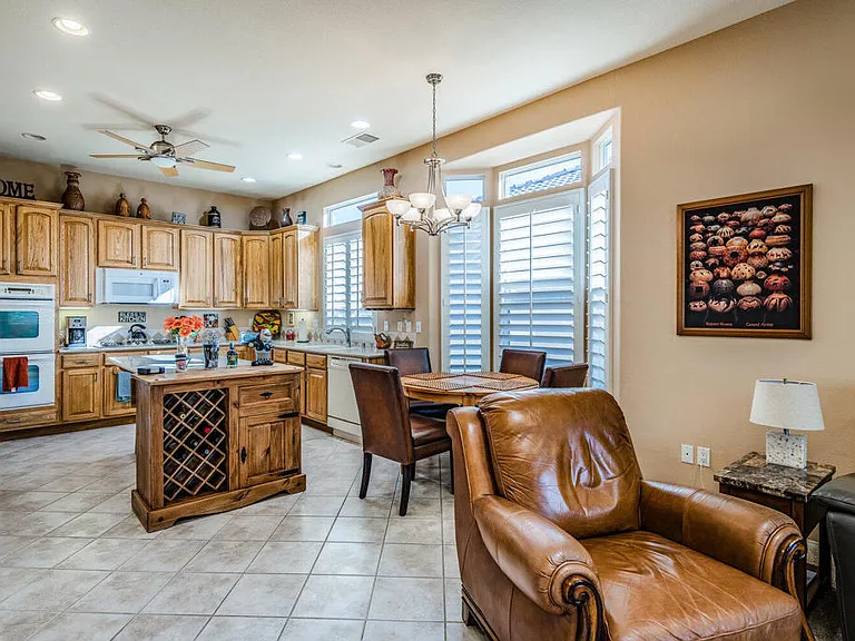 80571 Hoylake Dr — Photo 20