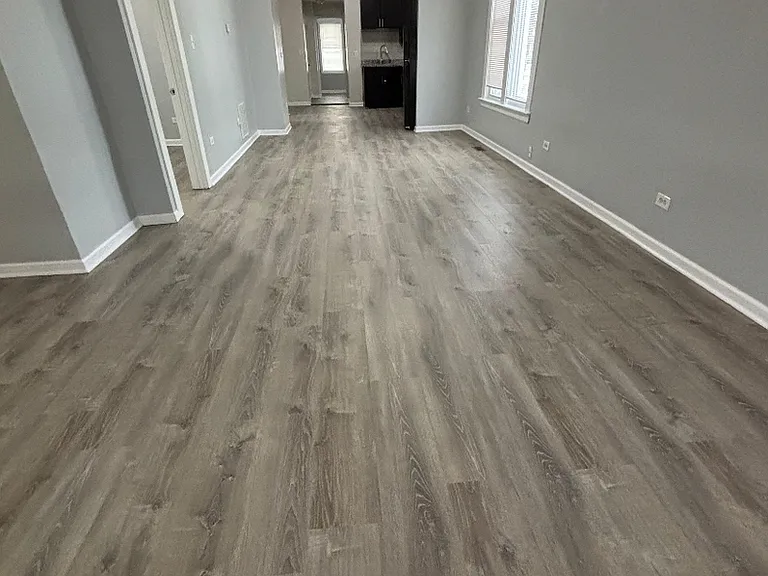 6949 S Woodlawn Ave — Photo 2