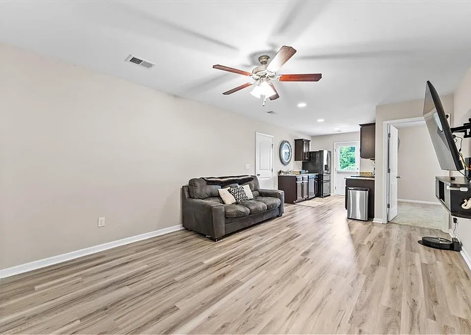 201 Vista Cir
