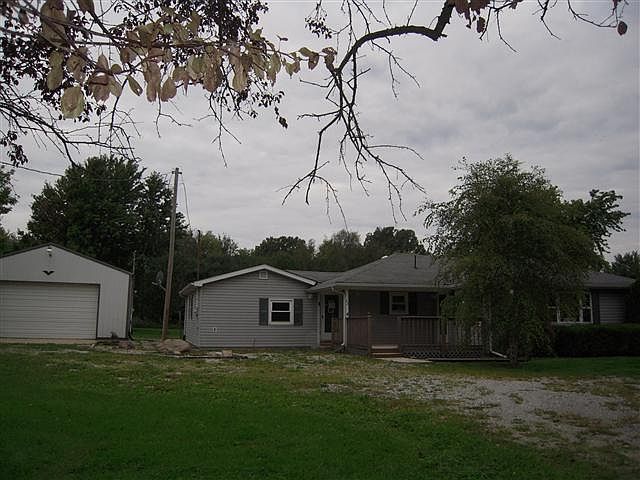 1st image of 42 N County Road 1100 E