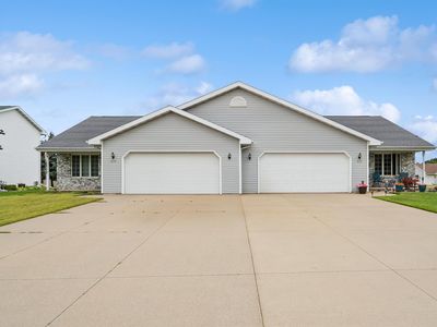 1670 W Roselawn Dr, Appleton, WI, 54914