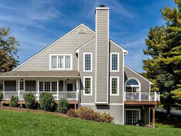 332 S Village Ln, Chadds Ford, PA 19317