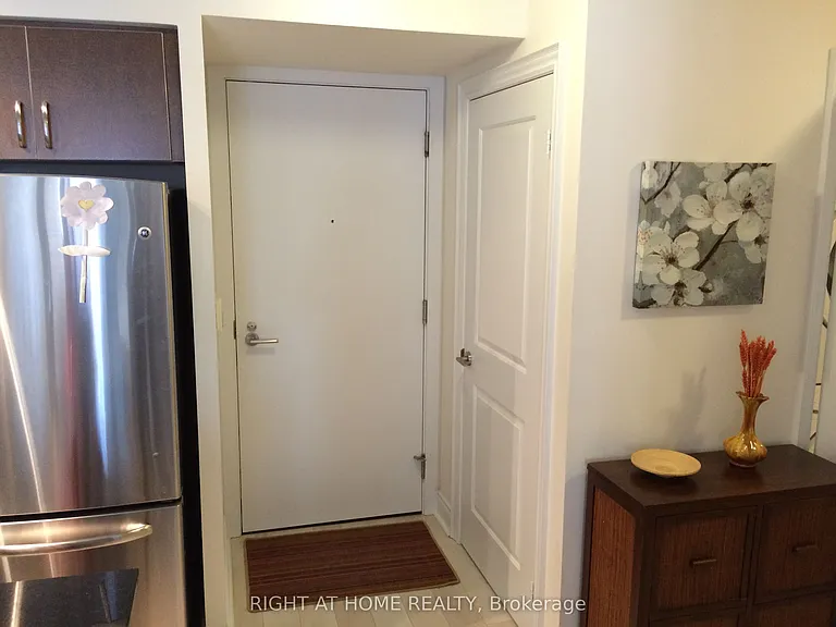 28 Ted Rogers Way #1506 — Photo 5