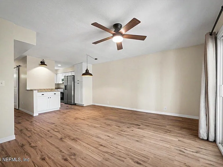 22 Comares Ave #6B — Photo 13
