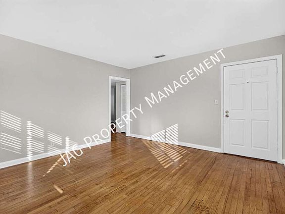 5th image of 2761 Saint Johns Ave #3