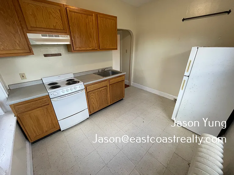 13 Gardner St #12 — Photo 6