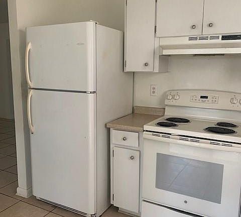 4th image of 2324 SE Breckenridge Cir