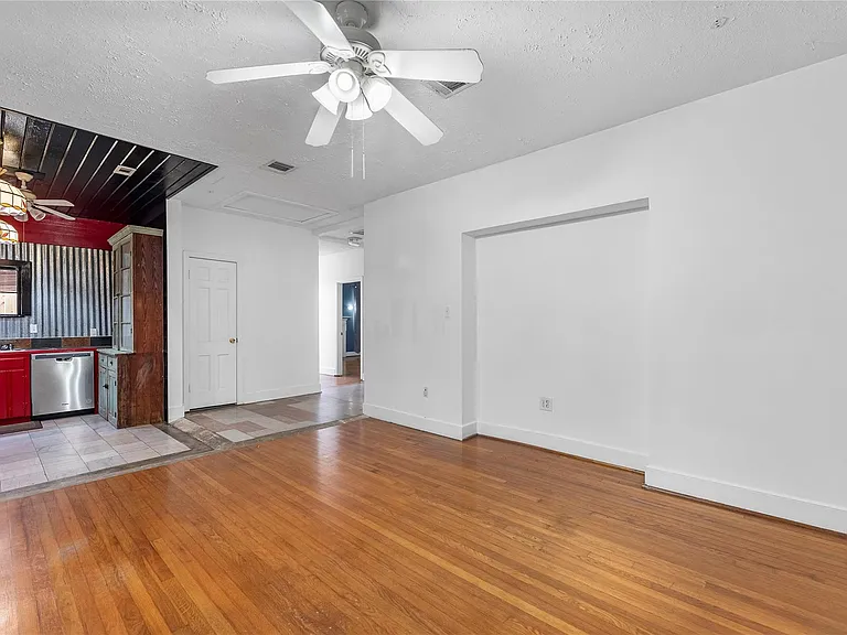 5419 Gulfton St #G — Photo 2
