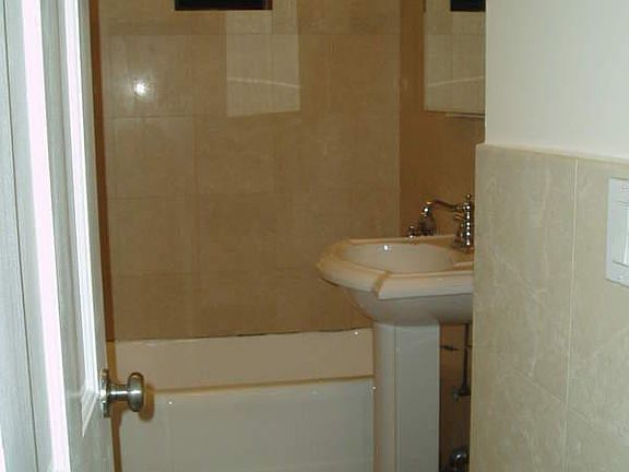 4th image of 209 W 102nd St APT 1A