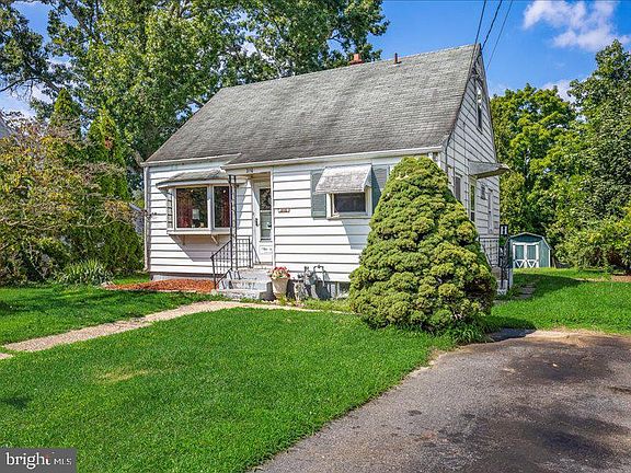2nd image of 210 Countiss Ave