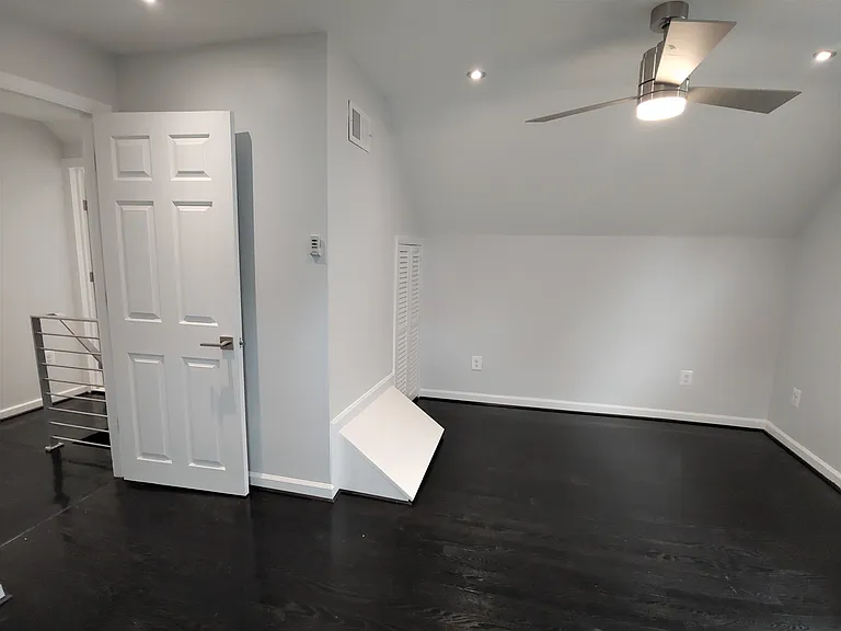 2216 Harvard Dr — Photo 17