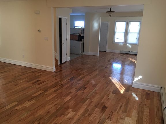 2nd image of 20949R 110th Ave