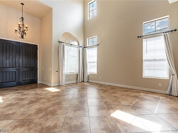 2nd image of 2777 Josephine Dr