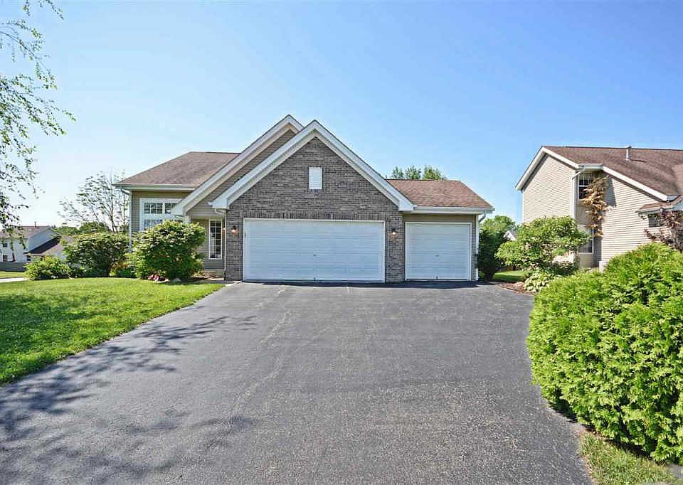 1st image of 5579 Stockton Dr