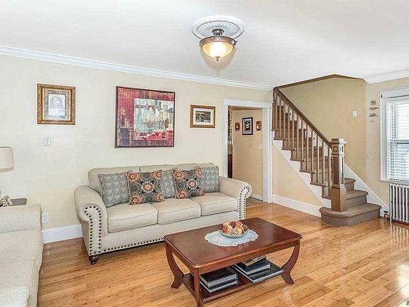 2nd image of 1823 Fairfax St