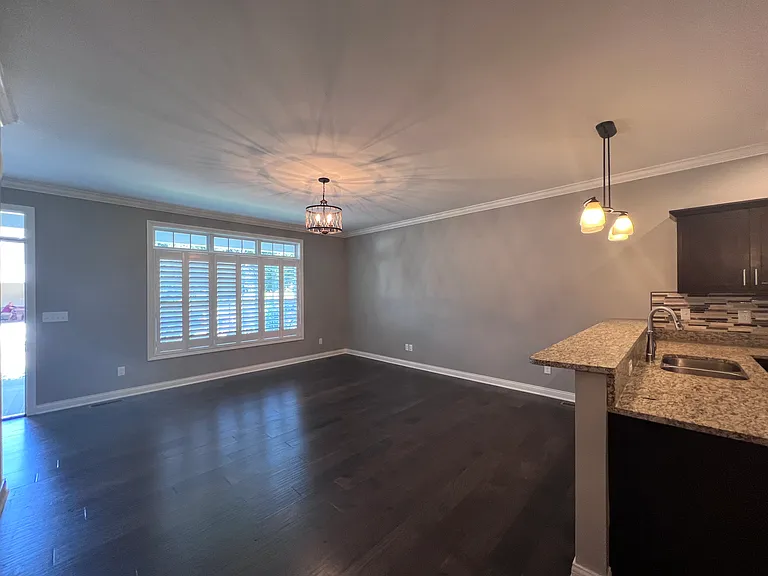 848 Denzil Ave — Photo 3