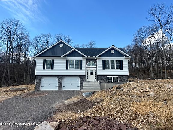 2nd image of 227 Mountain Rd