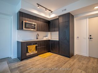 327 King St W #3904, Toronto, ON M5V 0W7