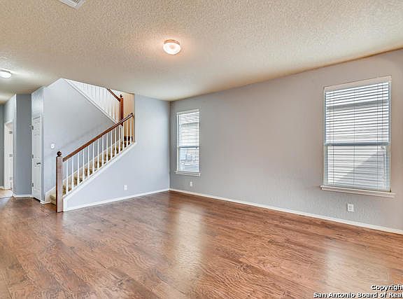 5th image of 10822 Mustang Oak Dr