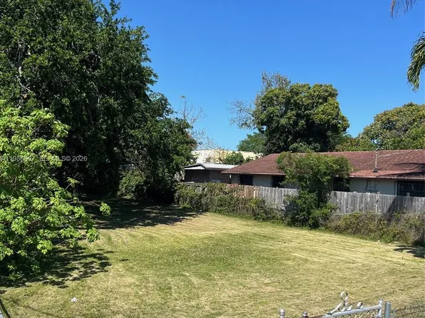 267 NW 31st St, Miami, FL 33127