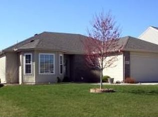827 Starwillow Cv, Huntertown, IN 46748