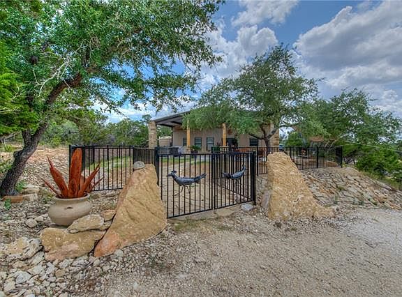 4th image of 160 Brunson Ln