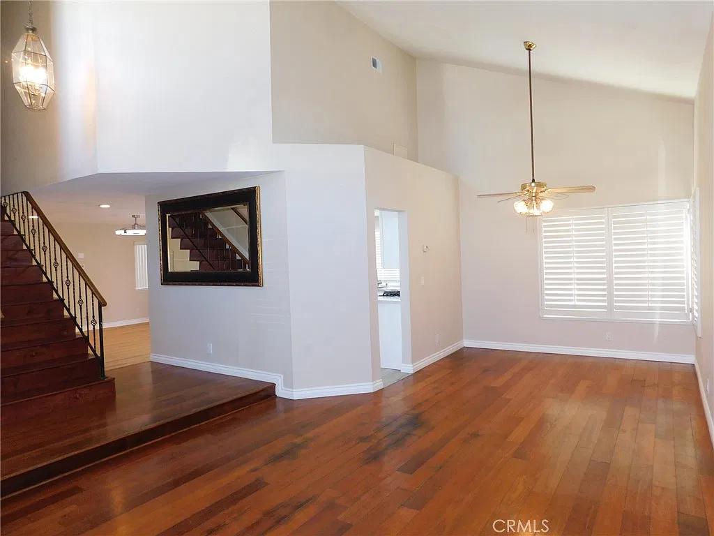 4 bed, 1971 sqft, $3,500 — Photo 3