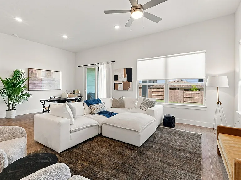 9608 Hamadryas Dr — Photo 6