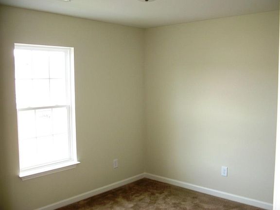 3rd image of 3718 Hillrise Dr
