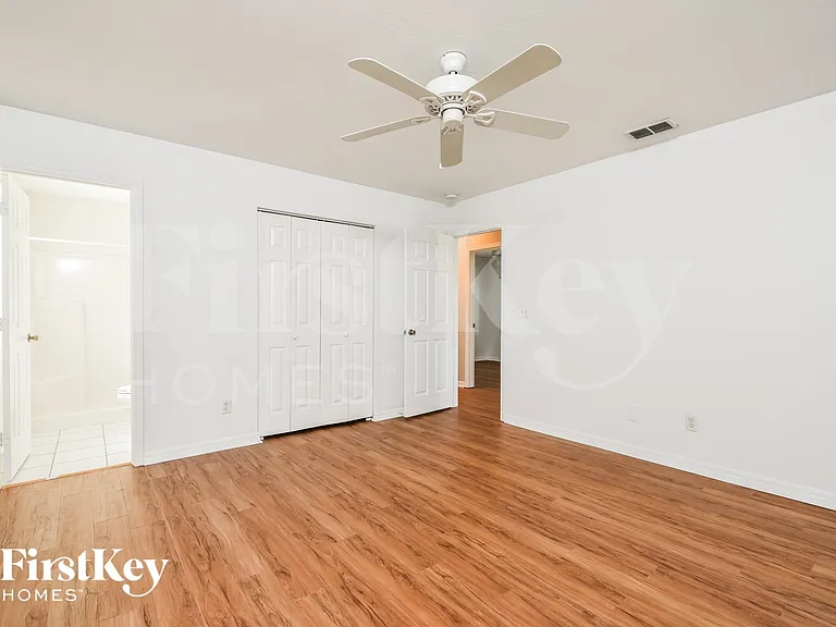 19039 Coconut Rd — Photo 9