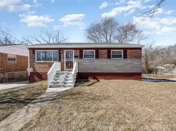 3045 Aquadale Ln, Cincinnati, OH 45211